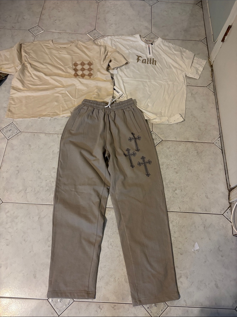 Men's Casual Cross-Accent Drawstring Pants in Taupe with 2 shirts